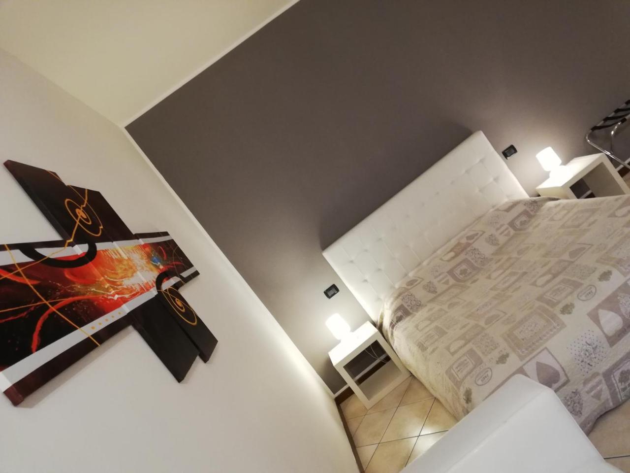 Апартаменты Residenza Ugo Bassi Болонья Экстерьер фото