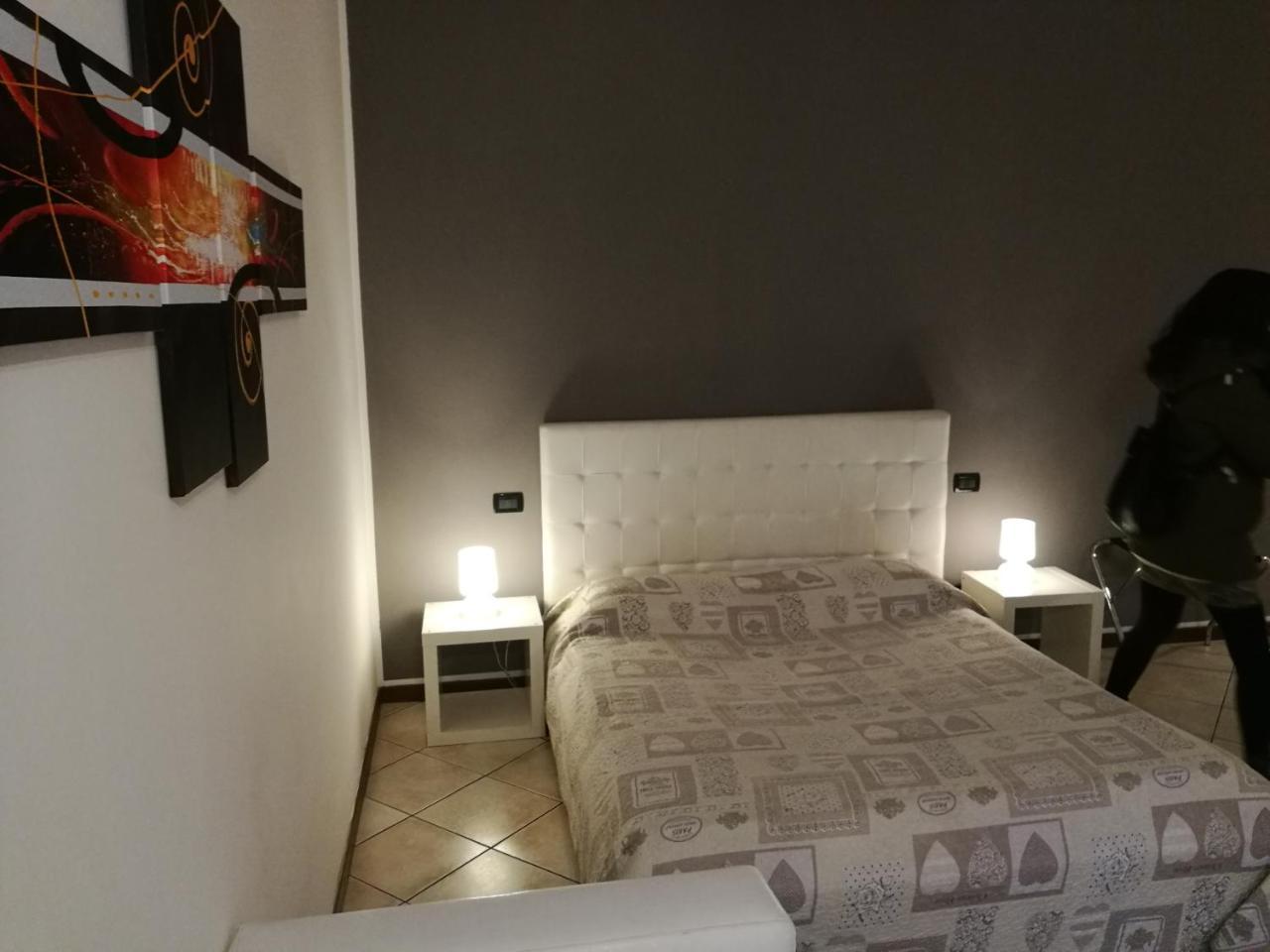 Апартаменты Residenza Ugo Bassi Болонья Экстерьер фото